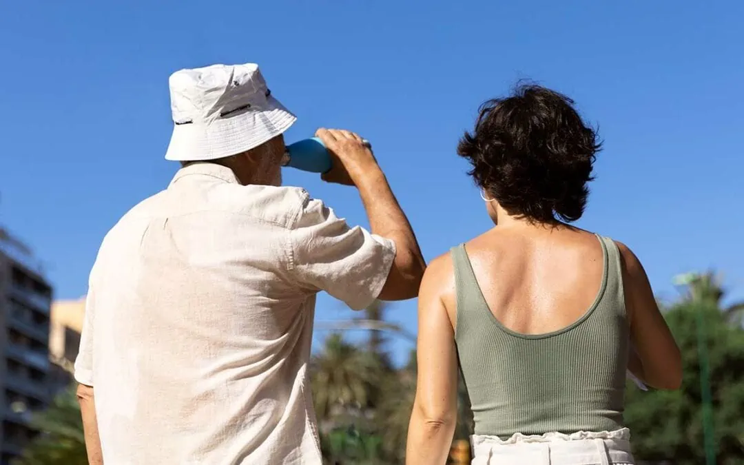 Comment s’occuper d’une personne âgée pendant les vacances ?